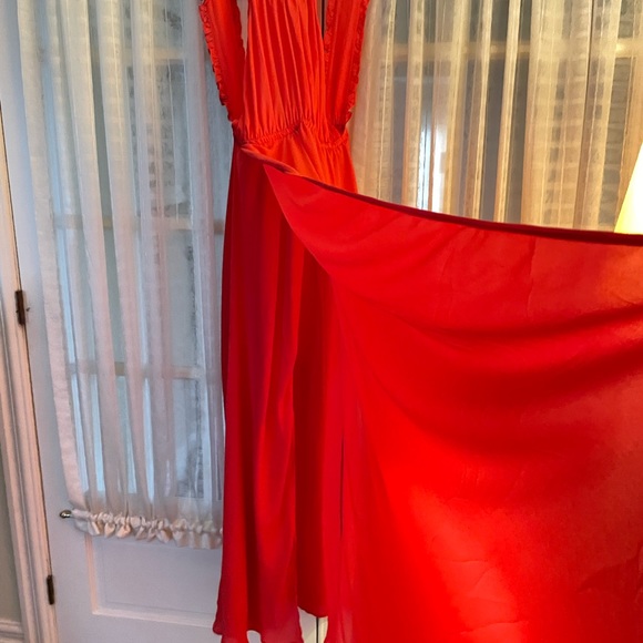 backless red gorgeous dress - Picture 4 of 5